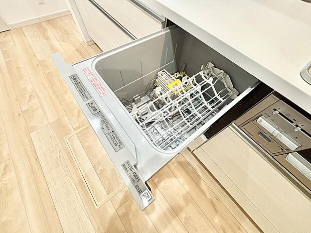 【その他設備(食洗機)】面倒なお片づけは食洗機にお任せ！家事の負担が減って、時間にも気持ちにもゆとりができます。