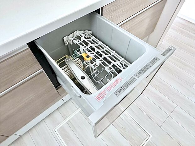 【その他設備(食洗機)】面倒なお片づけは食洗機にお任せ!家事の負担が減って、時間にも気持ちにもゆとりができます。