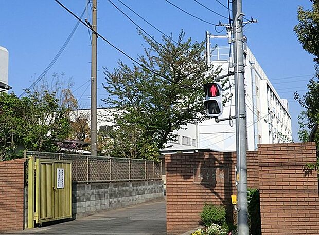 川口市立北中学校（約1,700m・徒歩22分）