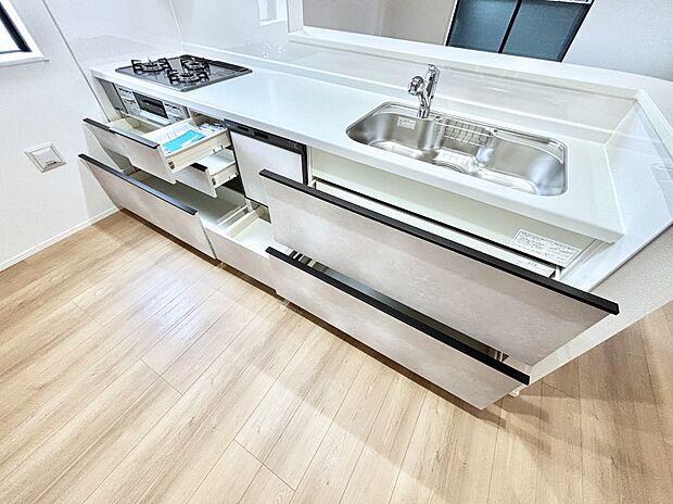 【その他設備(スライド収納)】使いやすさを優先したスライド式収納タイプ！