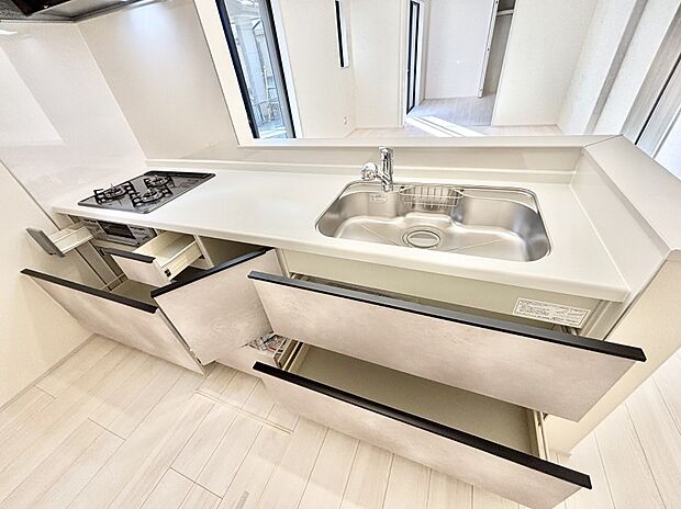 【その他設備(スライド収納)】使いやすさを優先したスライド式収納タイプ!