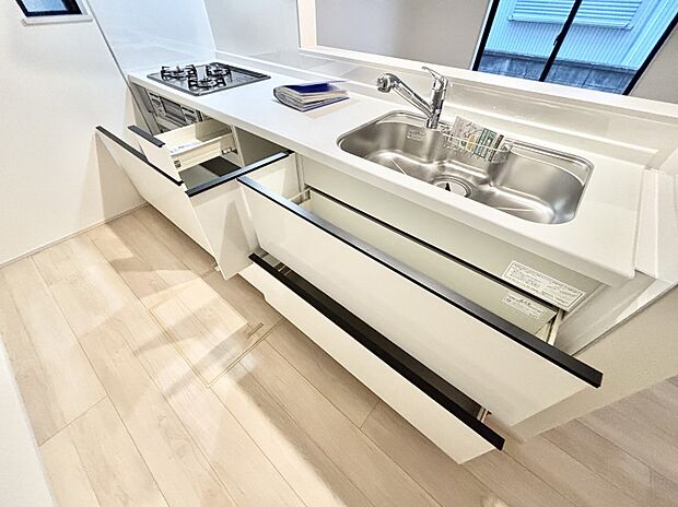 【その他設備(スライド収納)】使いやすさを優先したスライド式収納タイプ！