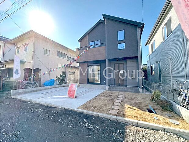 【前面道路含む現地写真】前面道路はきちんと整備されています  