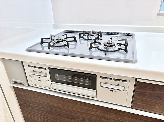 【その他設備(Ｓｉセンサーコンロ)】ガスコンロはＳｉセンサー搭載。火力調節や焦げ付き・消し忘れも防いでくれます。