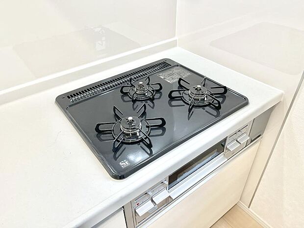 【その他設備(Ｓｉセンサーコンロ)】ガスコンロはＳｉセンサー搭載。火力調節や焦げ付き・消し忘れも防いでくれます。