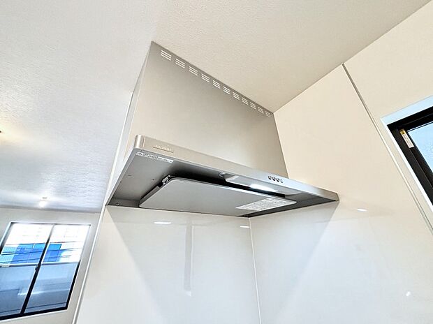 【その他設備(レンジフード)】基本的なお手入れはフィルターのみ！お手入れのしやすさも魅力です。