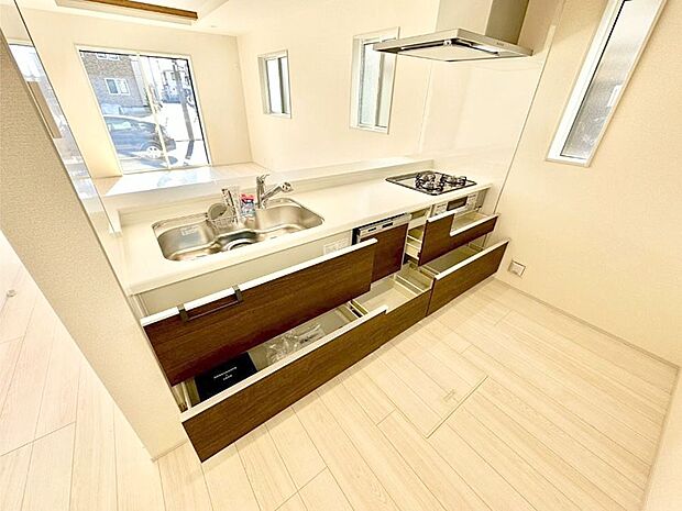 【その他設備(スライド収納)】使いやすさを優先したスライド式収納タイプ！