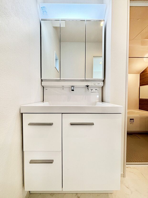 【洗面台・洗面所】収納力と機能性に優れた洗面化粧台