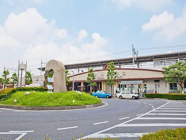 東武伊勢崎線谷塚駅（約1,600m・徒歩20分）