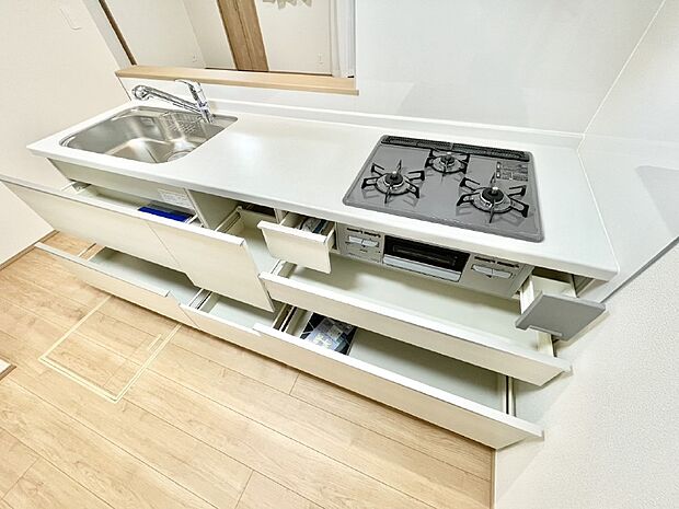 【その他設備(スライド収納)】使いやすさを優先したスライド式収納タイプ！