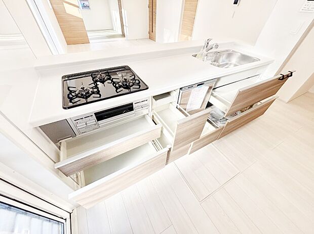 【その他設備(スライド収納)】使いやすさを優先したスライド式収納タイプ！