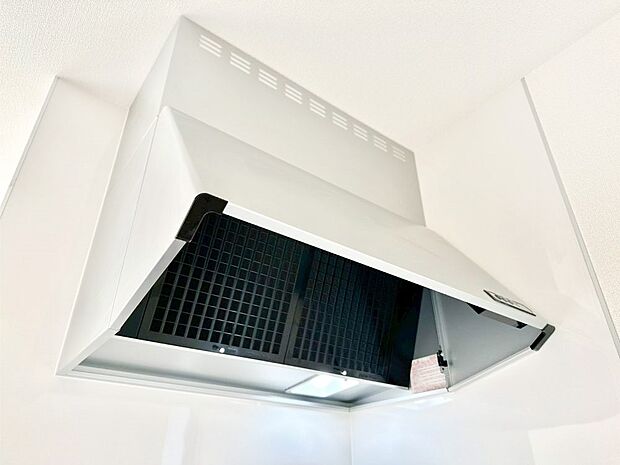 【その他設備(キッチン給湯スイッチ)】給湯器リモコンで家事もスムーズに。