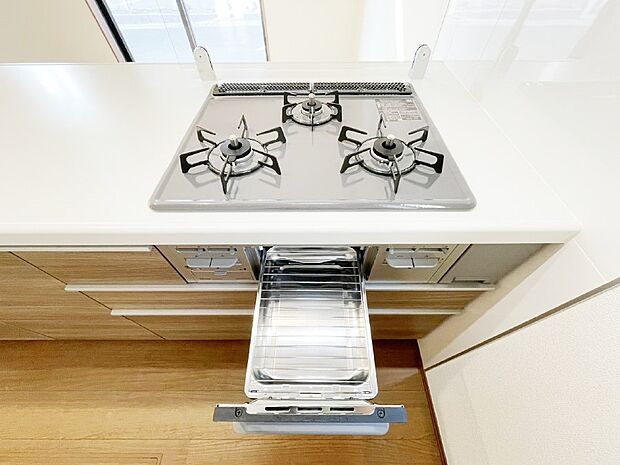 【その他設備(ガスコンロ)】三口ガスコンロでお料理が一気にはかどりそう