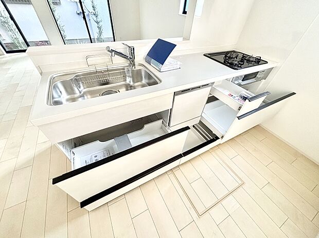 【その他設備(スライド収納)】使いやすさを優先したスライド式収納タイプ!