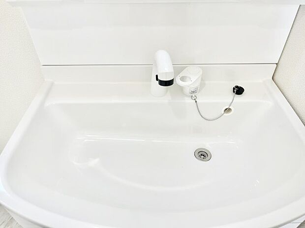 【その他設備(ハンドシャワー水栓)】ハンドシャワー付き!使いやすい洗面台。