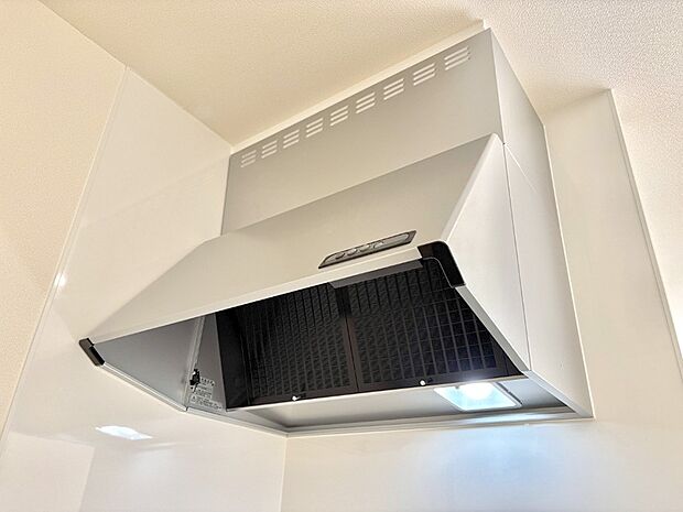 【その他設備(レンジフード)】基本的なお手入れはフィルターのみ！お手入れのしやすさも魅力です。