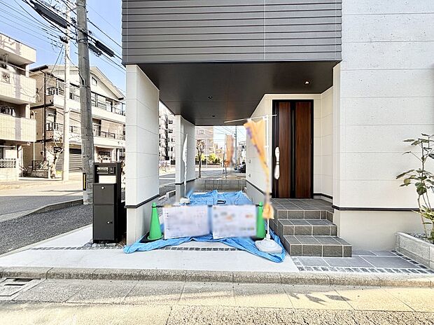 【駐車場】ビルトインタイプは大切なお車を傷や汚れから守ることができます。