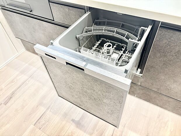 【その他設備(食洗機)】面倒なお片づけは食洗機にお任せ！家事の負担が減って、時間にも気持ちにもゆとりができます。