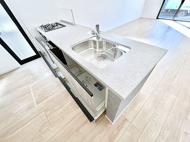 【その他設備(スライド収納)】使いやすさを優先したスライド式収納タイプ!