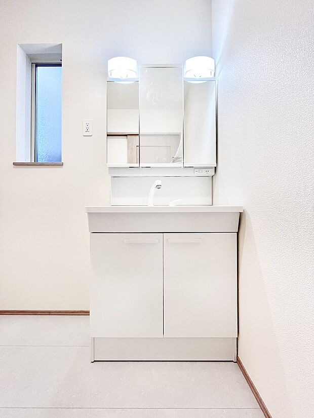 【洗面台・洗面所】収納力と機能性に優れた洗面化粧台