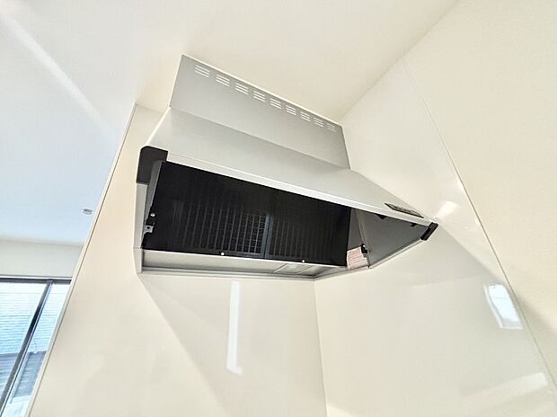 【その他設備(レンジフード)】基本的なお手入れはフィルターのみ!お手入れのしやすさも魅力です。