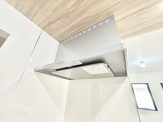 【その他設備(レンジフード)】基本的なお手入れはフィルターのみ!お手入れのしやすさも魅力です。