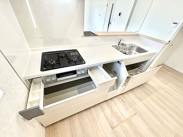 【その他設備(スライド収納)】使いやすさを優先したスライド式収納タイプ!