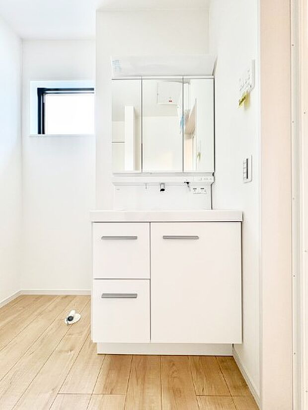 【洗面台・洗面所】収納力と機能性に優れた洗面化粧台