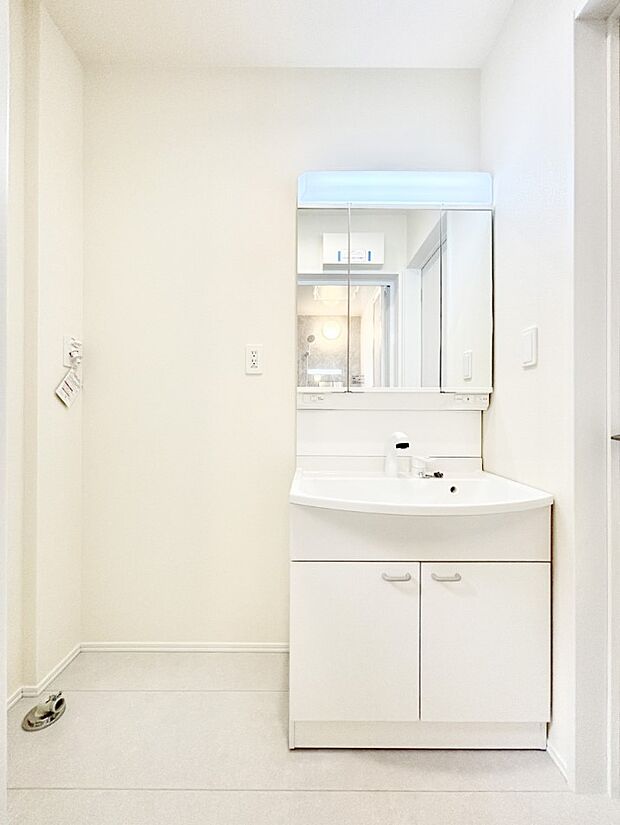 【洗面台・洗面所】収納力と機能性に優れた洗面化粧台