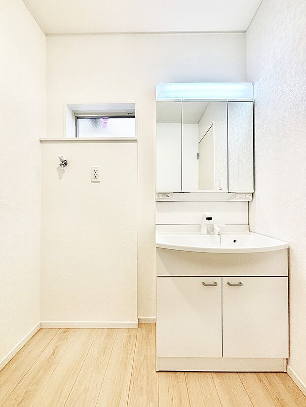 【洗面台・洗面所】収納力と機能性に優れた洗面化粧台