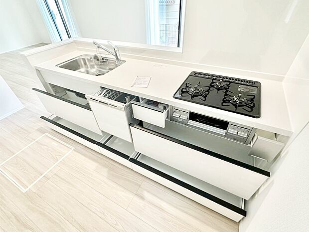 【その他設備(スライド収納)】使いやすさを優先したスライド式収納タイプ!