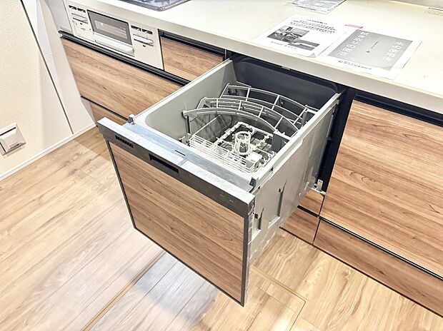 【その他設備(食洗機)】面倒なお片づけは食洗機にお任せ!家事の負担が減って、時間にも気持ちにもゆとりができます。
