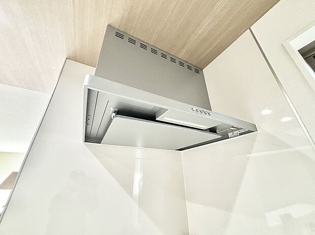 【その他設備(レンジフード)】基本的なお手入れはフィルターのみ!お手入れのしやすさも魅力です。