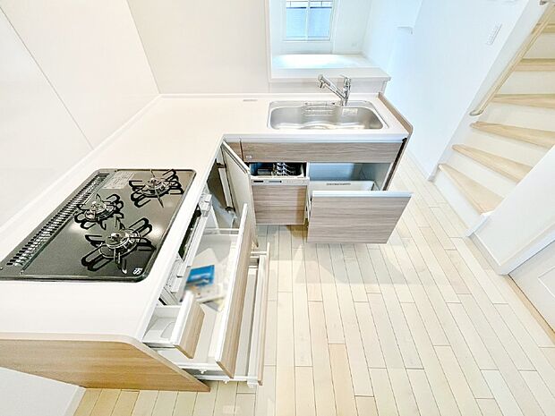 【その他設備(スライド収納)】使いやすさを優先したスライド式収納タイプ!