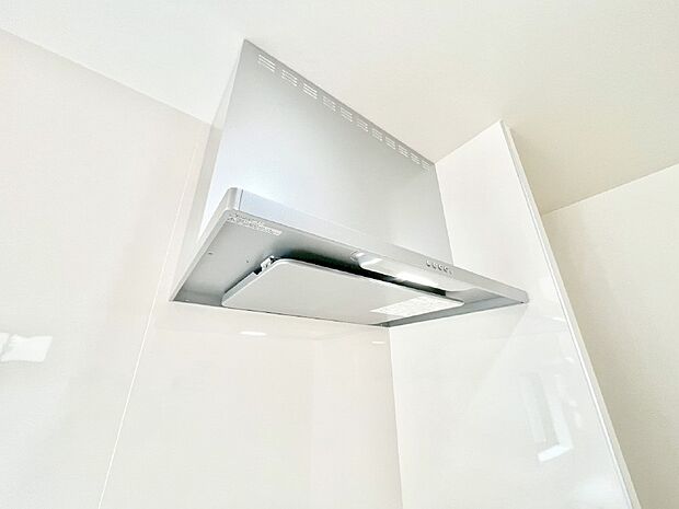 【その他設備(レンジフード)】基本的なお手入れはフィルターのみ！お手入れのしやすさも魅力です。