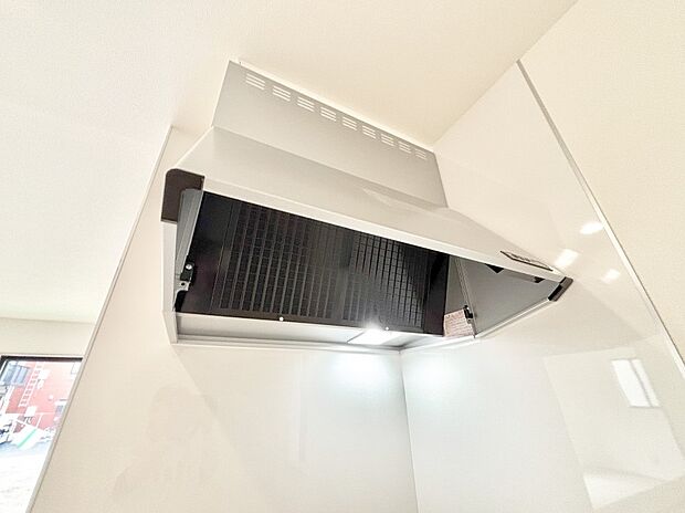 【その他設備(レンジフード)】基本的なお手入れはフィルターのみ!お手入れのしやすさも魅力です。