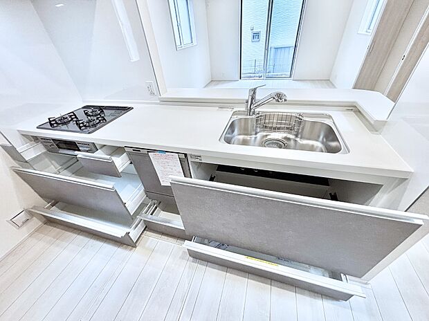 【その他設備(スライド収納)】使いやすさを優先したスライド式収納タイプ!