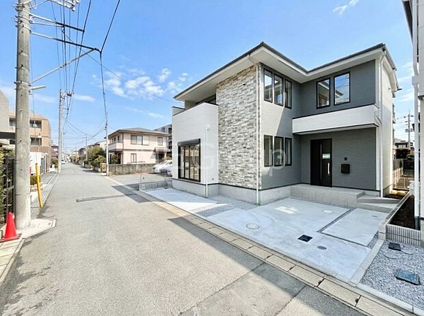 【前面道路含む現地写真】堂々完成！！ ここから始まる新生活を応援いたします！ 