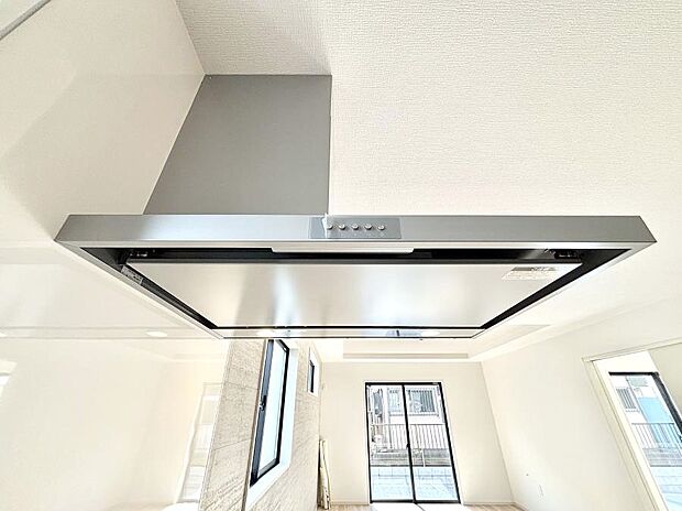 【その他設備(レンジフード)】基本的なお手入れはフィルターのみ！お手入れのしやすさも魅力です。