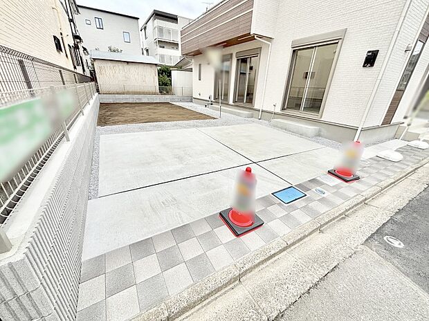 【駐車場】目の前が駐車場だと雨の日も大量にお買い物をした時も便利ですね