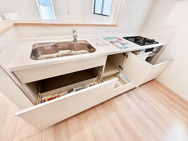 【その他設備(スライド収納)】使いやすさを優先したスライド式収納タイプ！