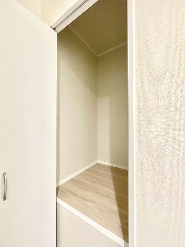 【冷暖房・空調設備(浴室換気乾燥機リモコン)】浴室涼風暖房換気乾燥機付きなので、お天気が悪い日のお洗濯も安心！