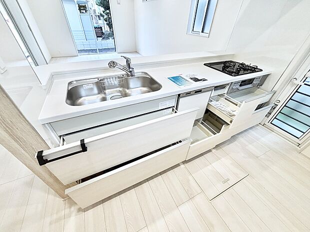 【その他設備(スライド収納)】使いやすさを優先したスライド式収納タイプ！