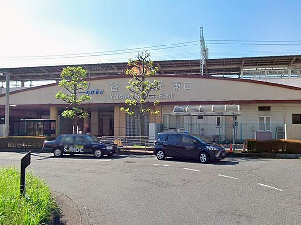 東武伊勢崎線谷塚駅　（約1,600m・徒歩20分）