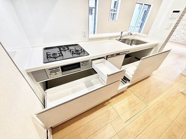 【その他設備(スライド収納)】使いやすさを優先したスライド式収納タイプ！