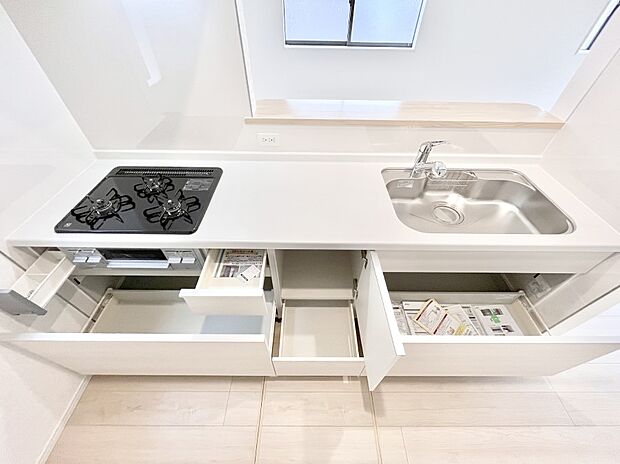 【その他設備(スライド収納)】使いやすさを優先したスライド式収納タイプ!