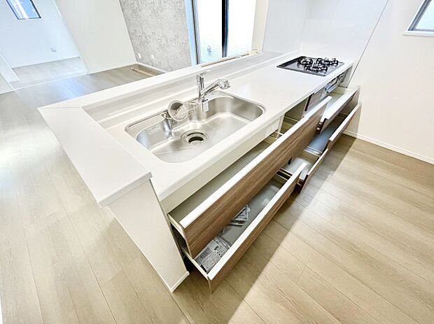 【その他設備(スライド収納)】使いやすさを優先したスライド式収納タイプ!