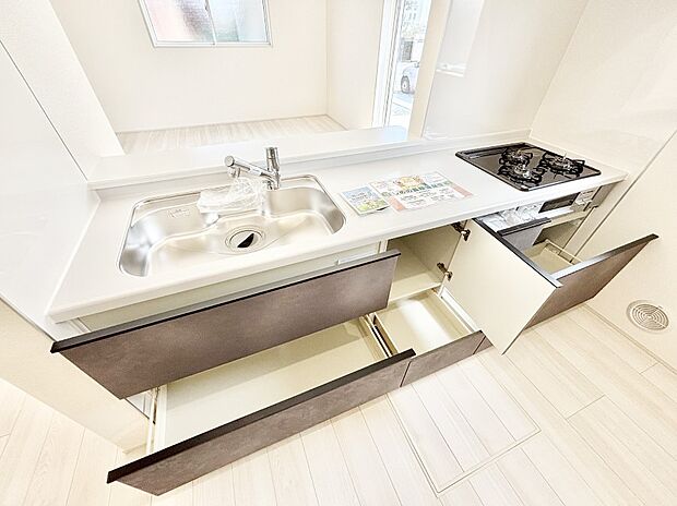 【その他設備(スライド収納)】使いやすさを優先したスライド式収納タイプ！