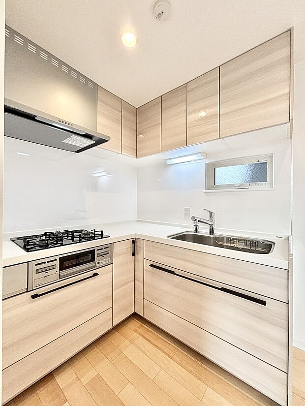 【ダイニングキッチン】作業動線がスムーズなL字型キッチン