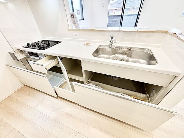 【その他設備(スライド収納)】使いやすさを優先したスライド式収納タイプ!